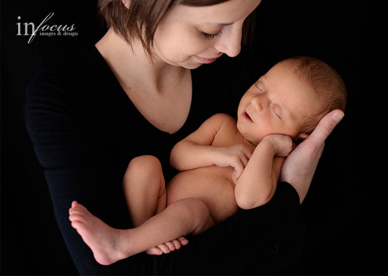Newborn Photographer (C) In Focus Images & Design