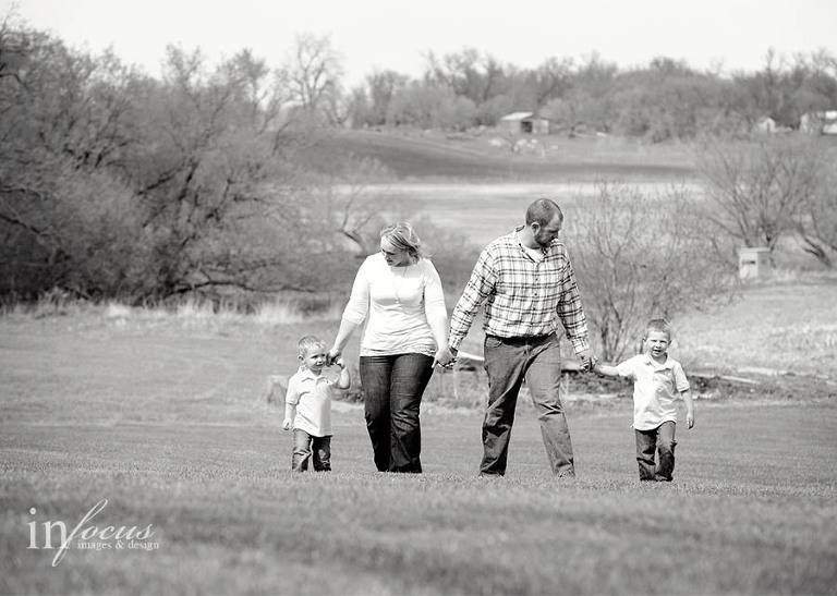 (c) In Focus Images & Design