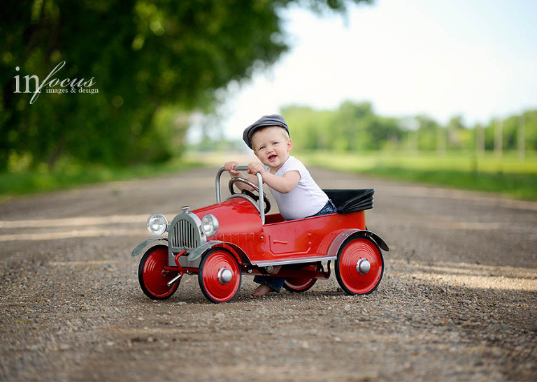 (c) In Focus Images & Design