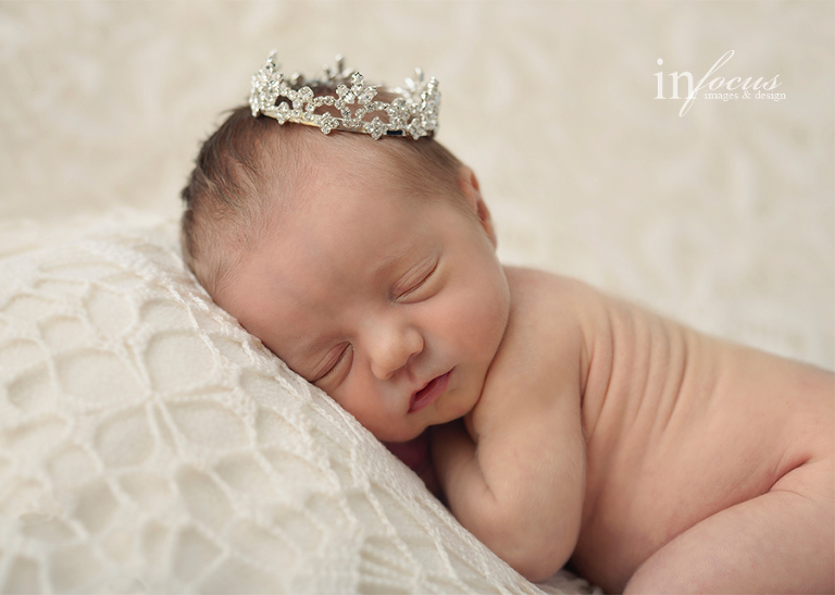(c) In Focus Images & Design