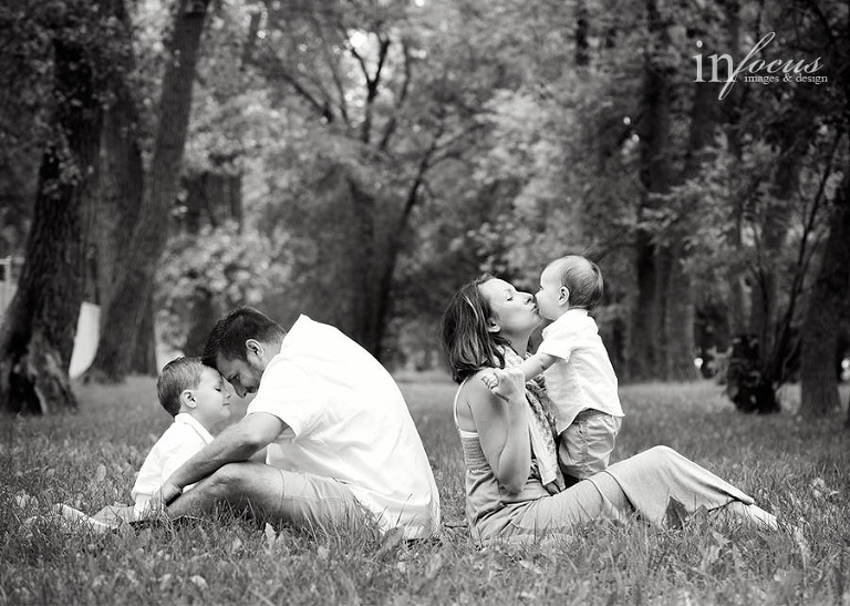 (c) In Focus Images & Design