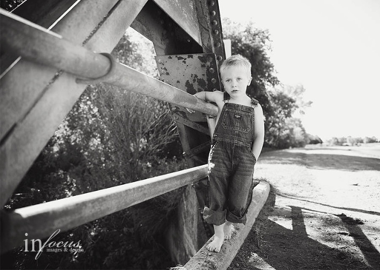 (c) In Focus Images & Design