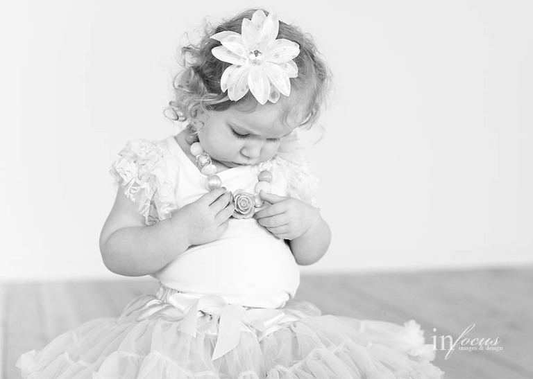(c) In Focus Images & Design