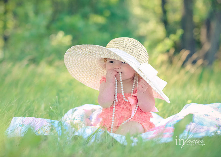(c) In Focus Images & Design