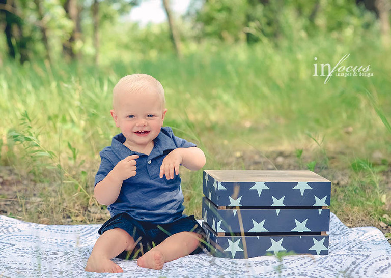 (c) In Focus Images & Design