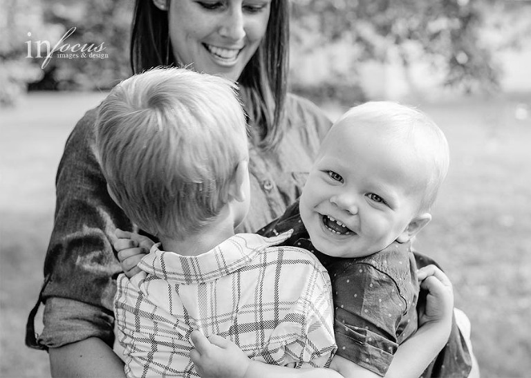 (c) In Focus Images & Design
