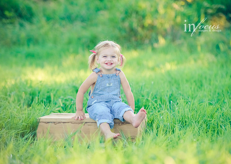 (c) In Focus Images & Design