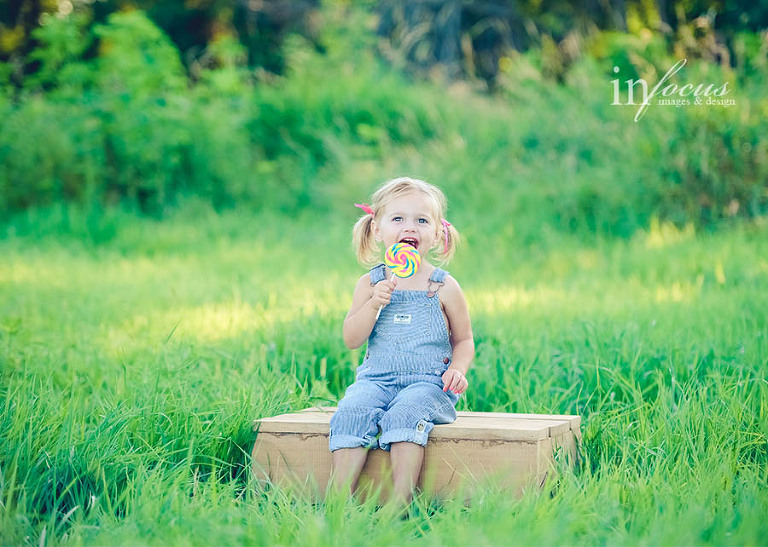 (c) In Focus Images & Design