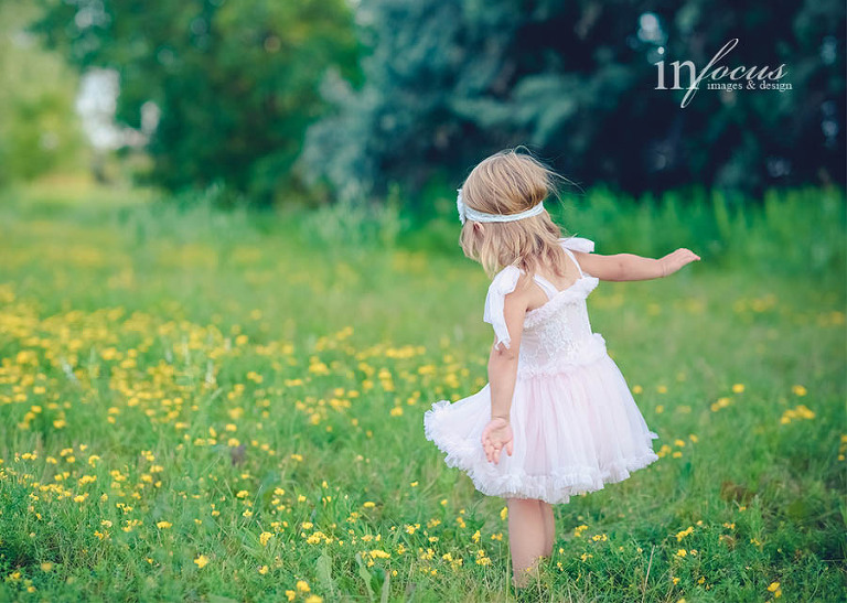 (c) In Focus Images & Design
