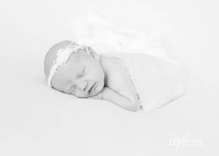 (c) In Focus Images & Design