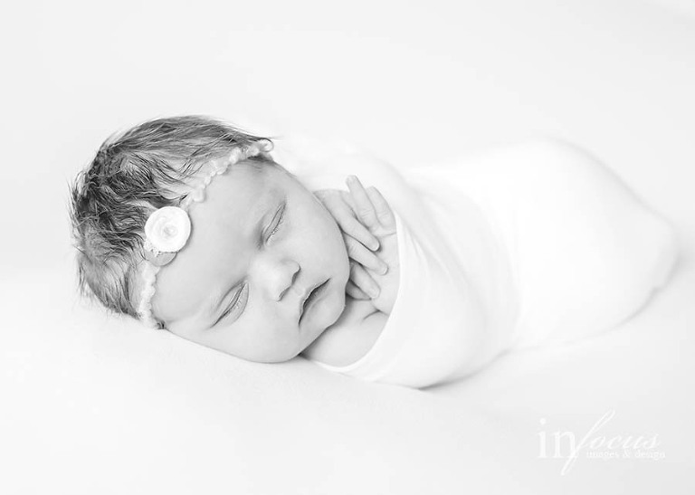(c) In Focus Images & Design