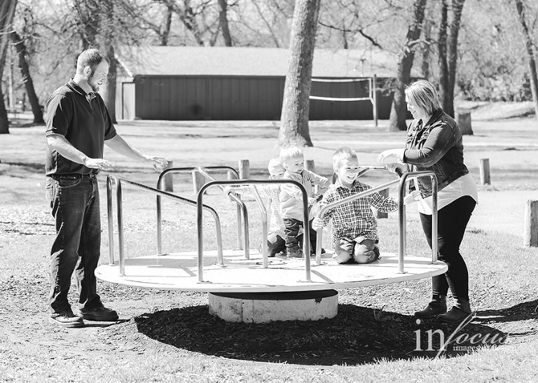 (c) In Focus Images & Design