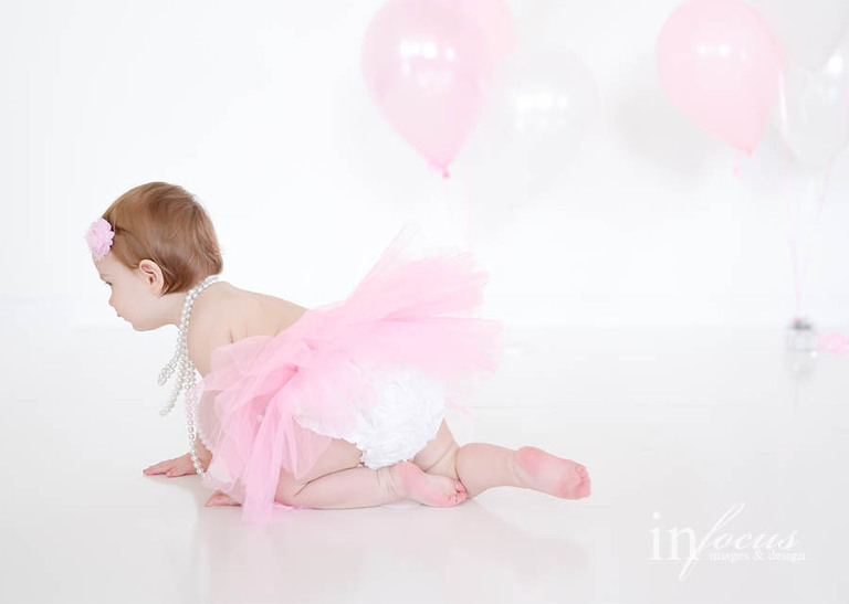 (c) In Focus Images & Design