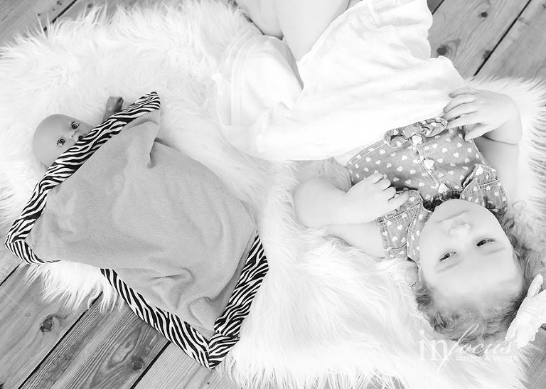 (c) In Focus Images & Design