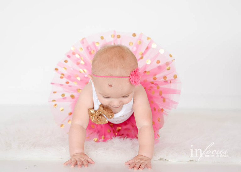 (c) In Focus Images & Design