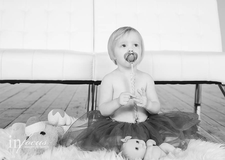 (c) In Focus Images & Design