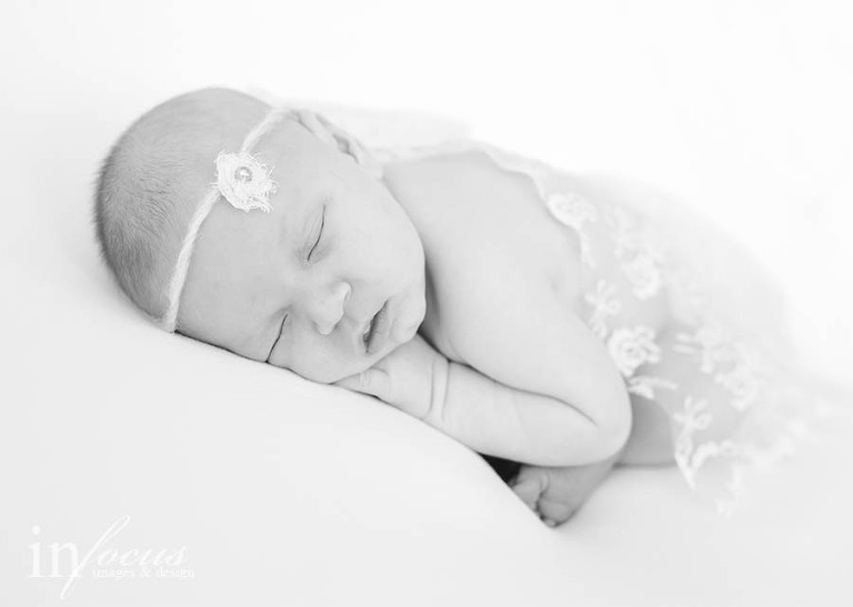 (c) In Focus Images & Design