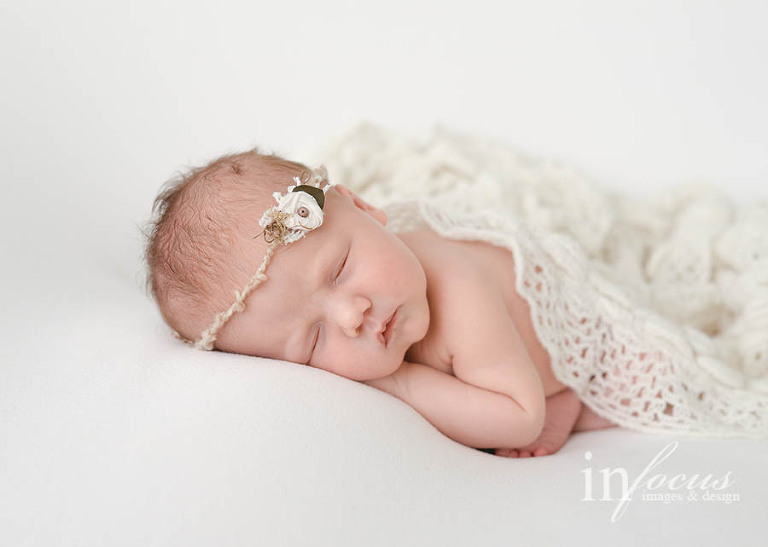 (c) In Focus Images & Design