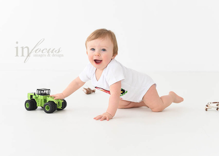 (c) In Focus Images & Design