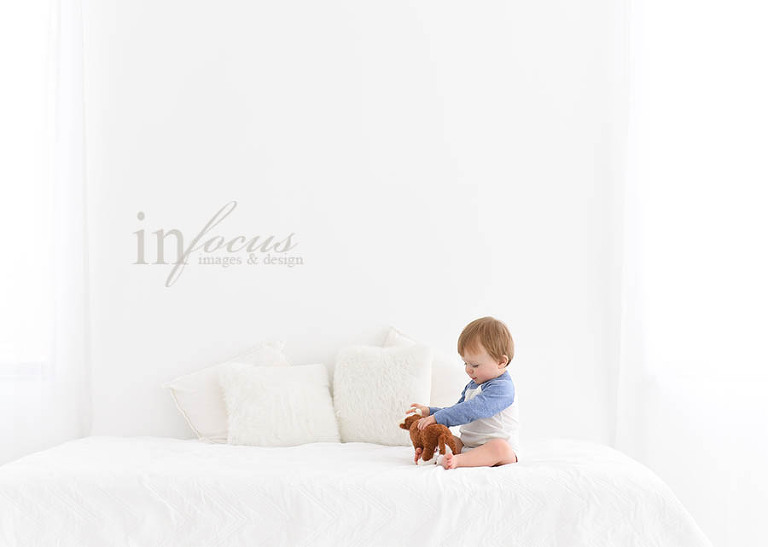 (c) In Focus Images & Design