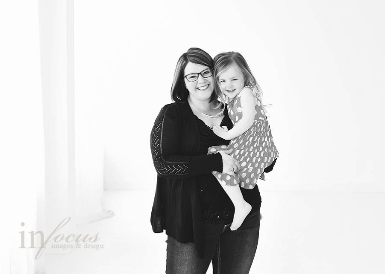 (c) In Focus Images & Design
