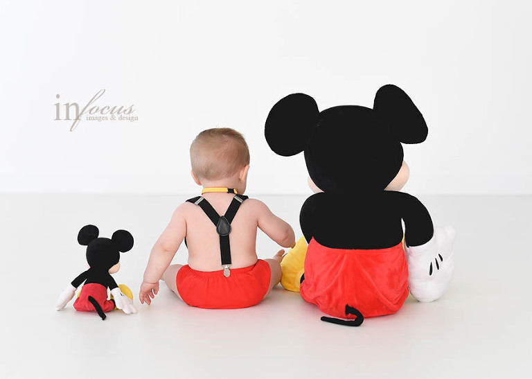 (c) In Focus Images & Design