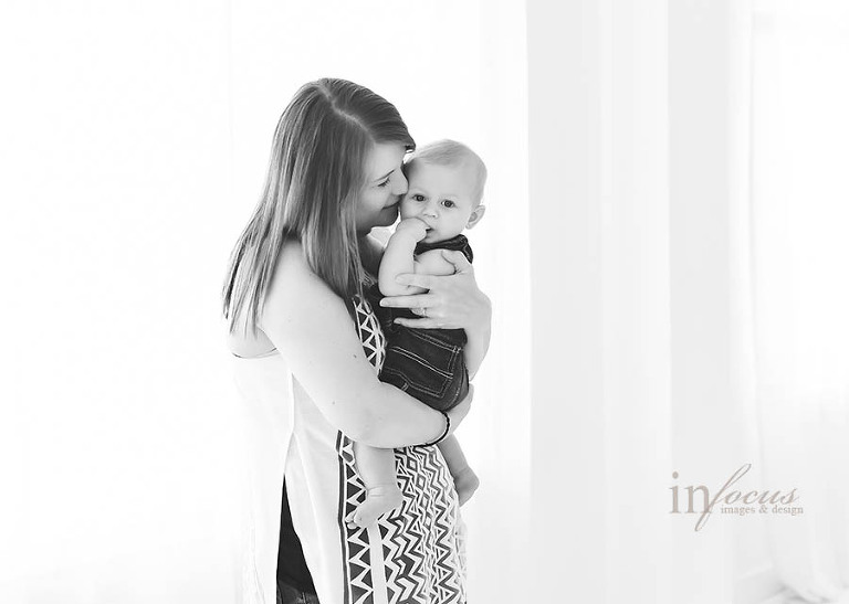 (c) In Focus Images & Design