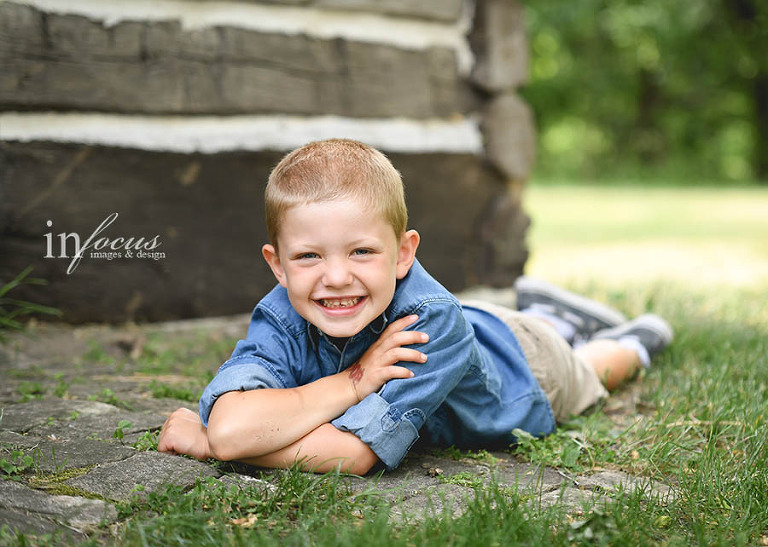 (c) In Focus Images & Design