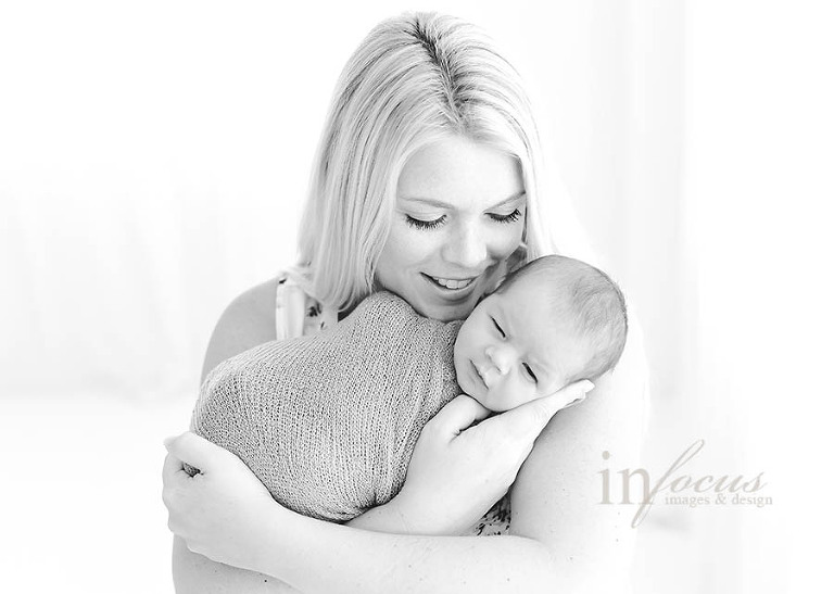 (c) In Focus Images & Design