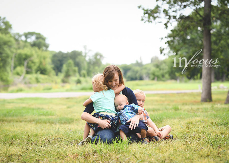 (c) In Focus Images & Design