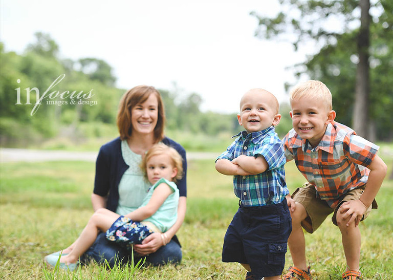 (c) In Focus Images & Design